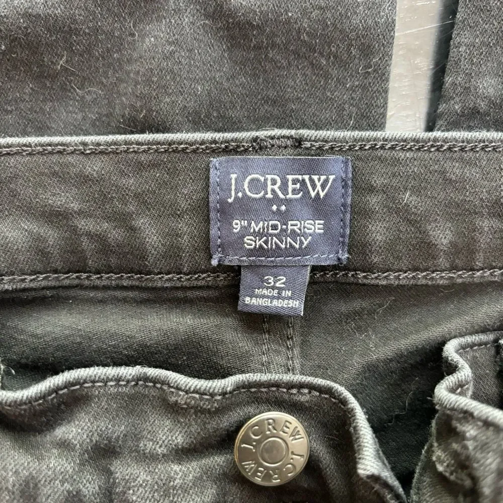 J. Crew 9” mid-rise skinny black jean woman’s size 32‎